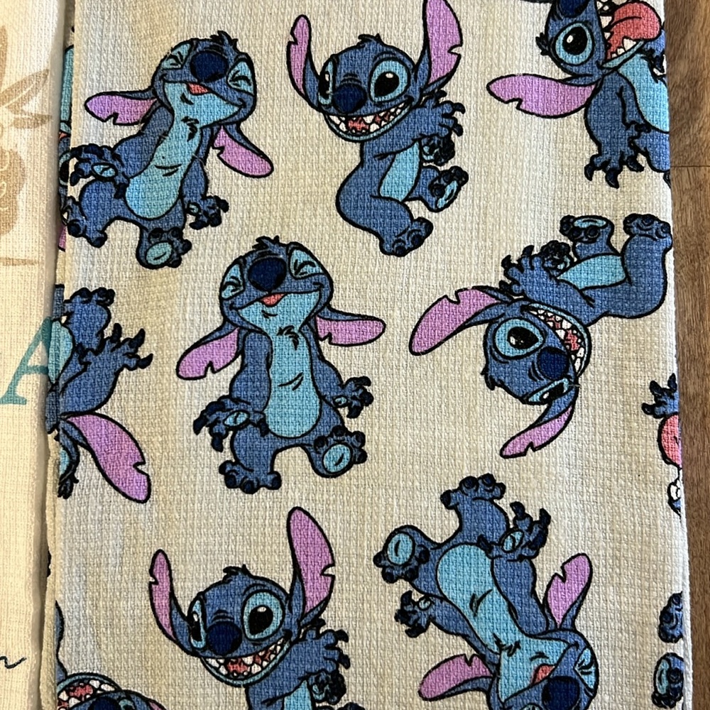 Disney Stitch 2Pc Kitchen Towel Set NWT - Picture 5 of 11